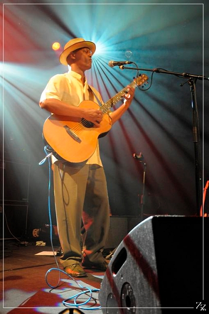 0411 Eric Bibb VIP 09-10-2009 copie (Large).jpg